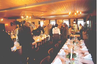 Hochzeit in Eching am Ammersee: Saal Gasthof Roming